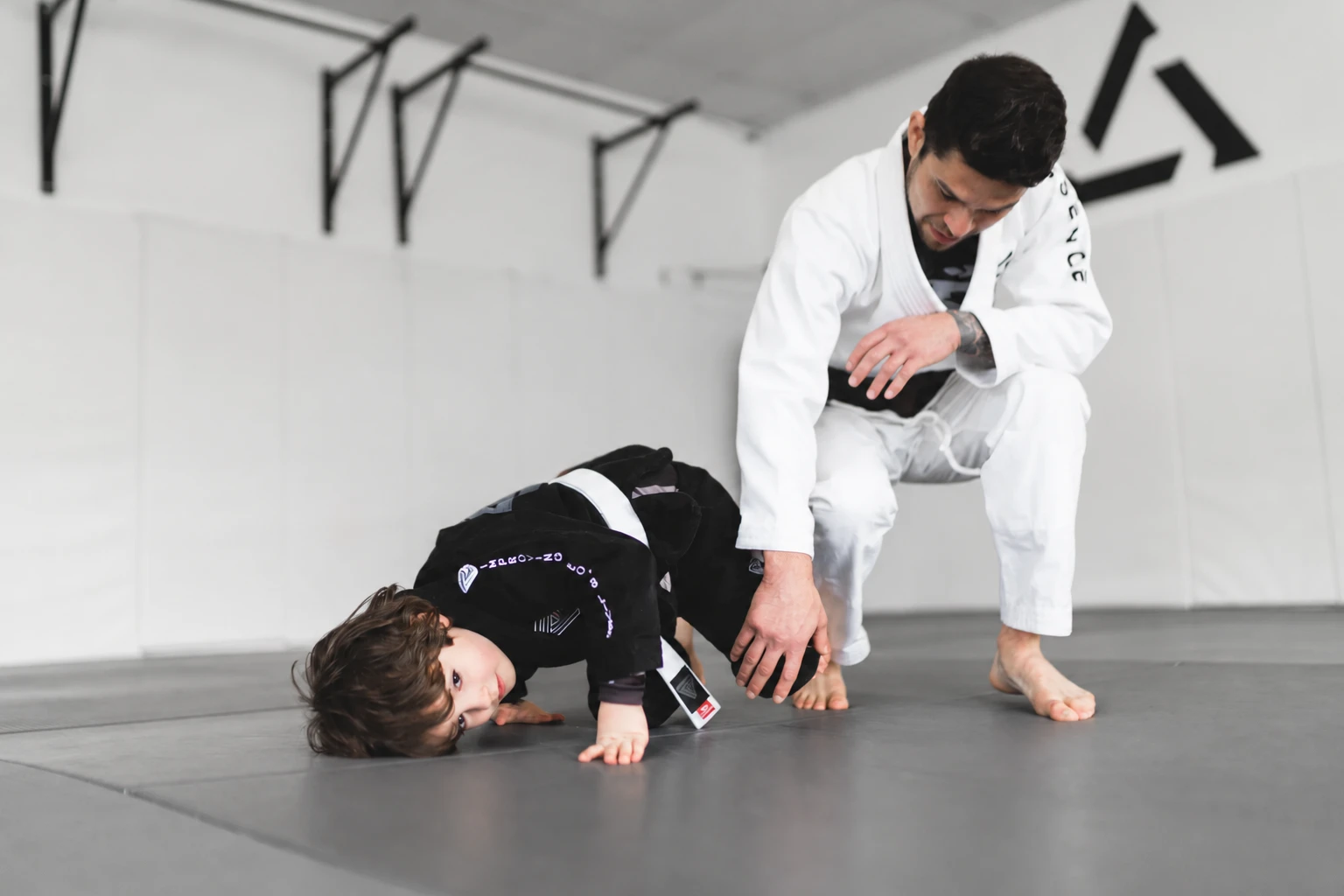 training bjj and self defense on class